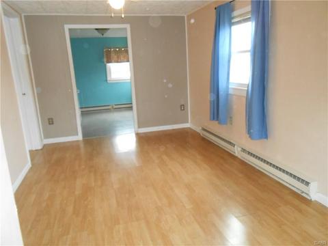 109 E Franklin St, Gratis, OH 45330 photo 7