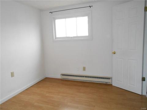 109 E Franklin St, Gratis, OH 45330 photo 12