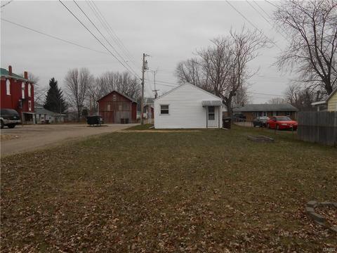 109 E Franklin St, Gratis, OH 45330 photo 4