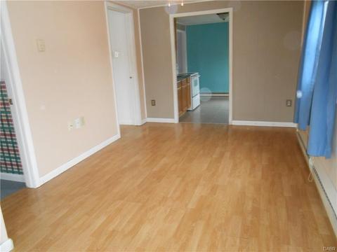 109 E Franklin St, Gratis, OH 45330 photo 6