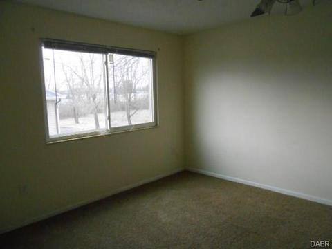 357 Chadwick Pl, Fairborn, OH 45324 photo 12