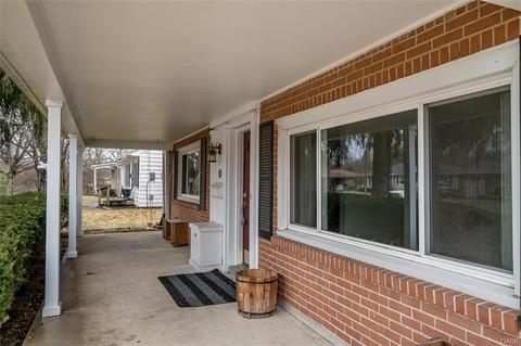50 Locust Dr, Springboro, OH 45066 photo 2