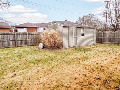 416 Risley Dr, Dayton, OH 45449 photo 3