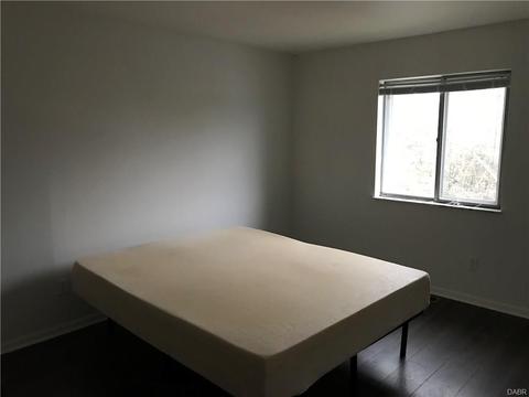 5665 E Coach Dr #E, Dayton, OH 45440 photo 13