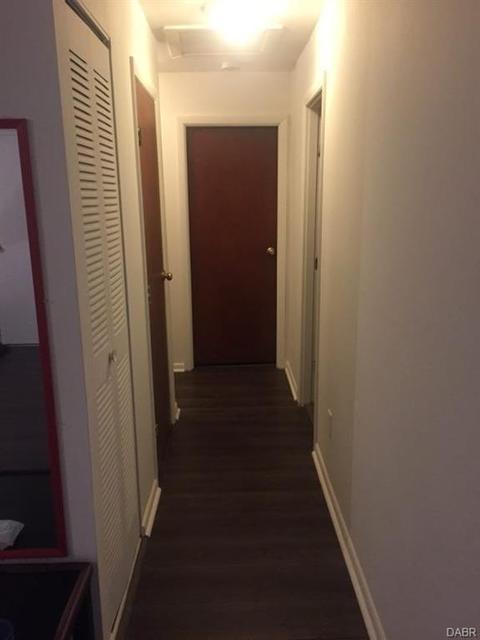 5665 E Coach Dr #E, Dayton, OH 45440 photo 17