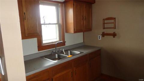 1574 Karr St, Springfield, OH 45503 photo 5