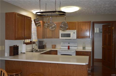 1920 Cattail Pt, Springfield, OH 45502 photo 8