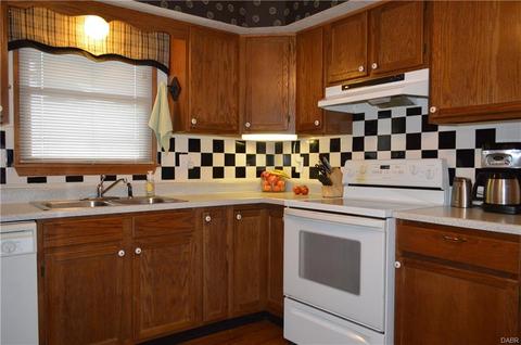 1680 Fox Rdg, Springfield, OH 45503 photo 9