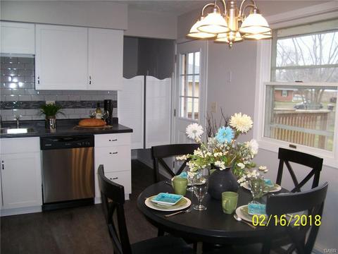 203 Patrick Dr, Gratis, OH 45330 photo 3