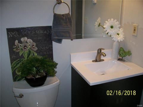 203 Patrick Dr, Gratis, OH 45330 photo 9