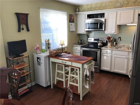5620 W Coach Dr #B, Dayton, OH 45440 photo 2