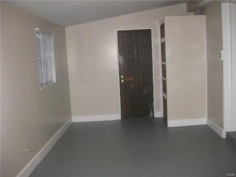526 Cedar St, Springfield, OH 45504 photo 8