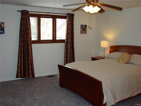 1740 Ambridge Rd, Dayton, OH 45459 photo 21