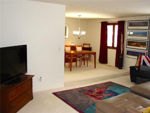 1740 Ambridge Rd, Dayton, OH 45459 photo 4