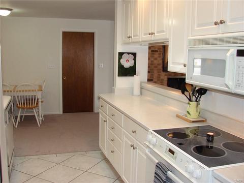 1740 Ambridge Rd, Dayton, OH 45459 photo 14
