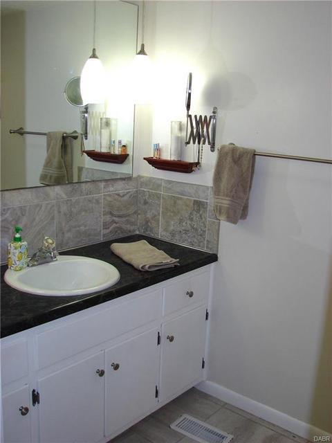 1740 Ambridge Rd, Dayton, OH 45459 photo 26