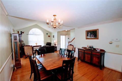 702 Deerfield Trl, Springfield, OH 45503 photo 4