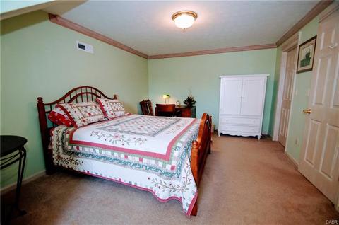 702 Deerfield Trl, Springfield, OH 45503 photo 15