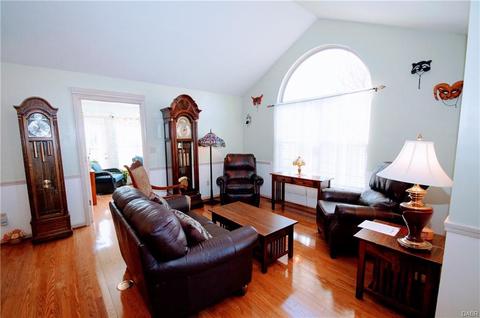 702 Deerfield Trl, Springfield, OH 45503 photo 12