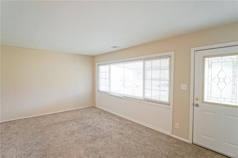 146 E Doris Dr, Fairborn, OH 45324 photo 4