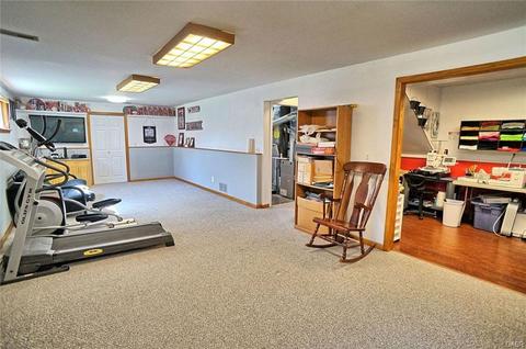 2100 Oak Tree Dr, Dayton, OH 45440 photo 16