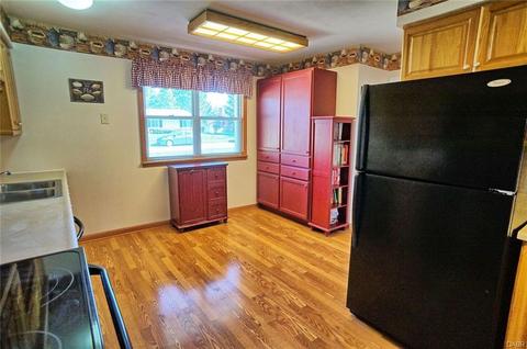 2100 Oak Tree Dr, Dayton, OH 45440 photo 5