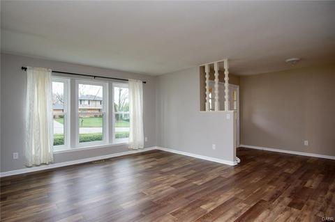 7675 Bigger Rd, Dayton, OH 45459 photo 4