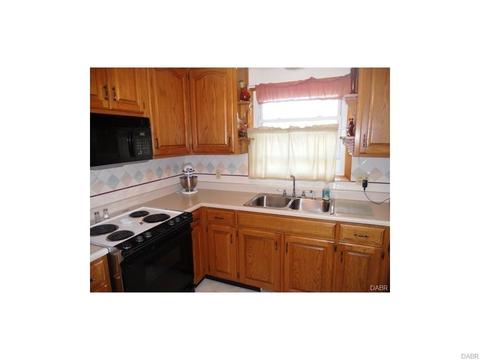4107 Tacoma St, Springfield, OH 45503 photo 2