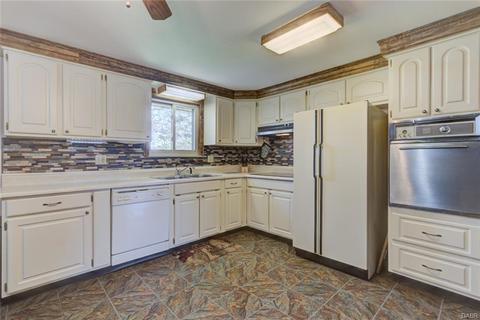 655 Cushing Ave, Dayton, OH 45429 photo 9