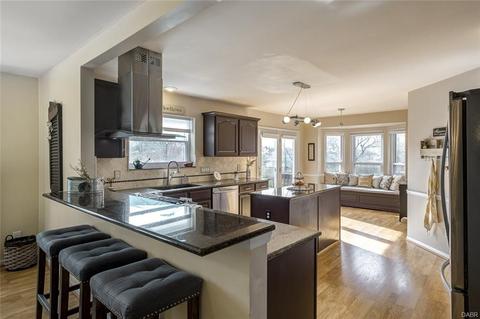 4327 E Briggs Rd, Bellbrook, OH 45305 photo 2