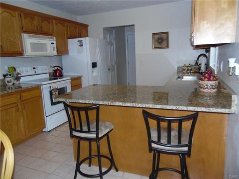 4769 Steeple Chase Dr, Fairborn, OH 45324 photo 9