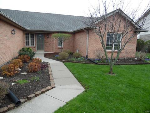 4769 Steeple Chase Dr, Fairborn, OH 45324 photo 2