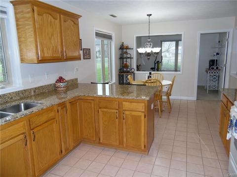 4769 Steeple Chase Dr, Fairborn, OH 45324 photo 8