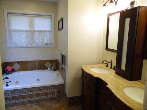 4769 Steeple Chase Dr, Fairborn, OH 45324 photo 14