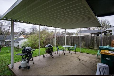 2521 E Dorothy Ln, Dayton, OH 45420 photo 2