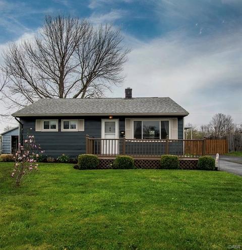 2521 E Dorothy Ln, Dayton, OH 45420 photo 1
