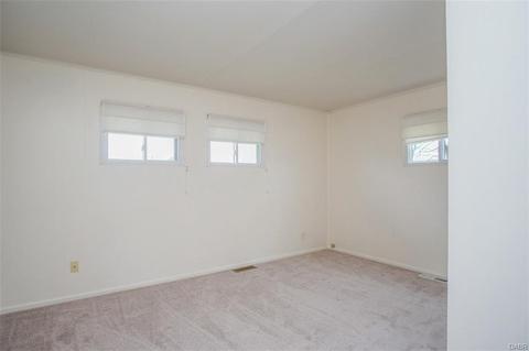 2521 E Dorothy Ln, Dayton, OH 45420 photo 6