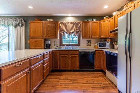 5560 Conrad Dr, Springfield, OH 45502 photo 2