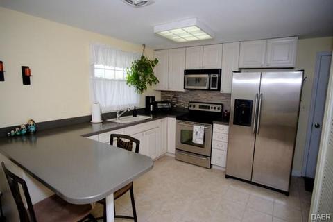 234 E Alex Bell Rd, Dayton, OH 45459 photo 9