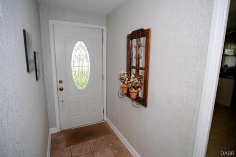 234 E Alex Bell Rd, Dayton, OH 45459 photo 3