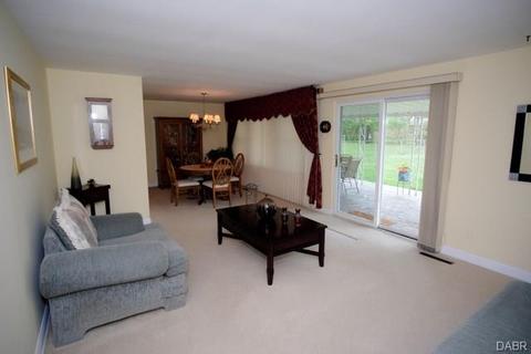234 E Alex Bell Rd, Dayton, OH 45459 photo 4