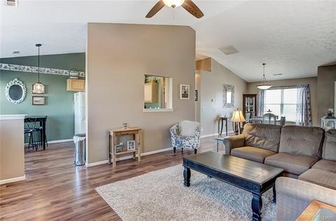 165 N Dockside Dr, Springboro, OH 45066 photo 2