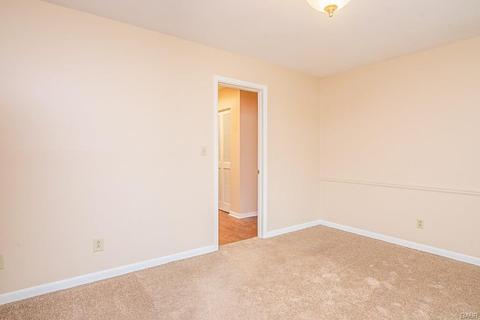 5211 Oakbrooke Dr, Dayton, OH 45440 photo 9