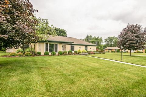 5211 Oakbrooke Dr, Dayton, OH 45440 photo 2
