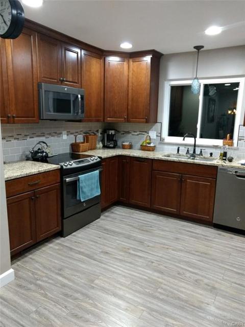 6419 Durban Rd, Dayton, OH 45459 photo 3