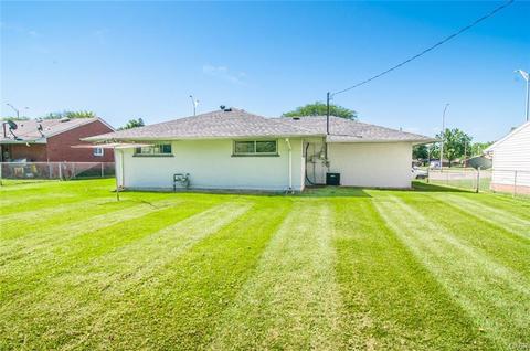 1863 W Stroop Rd, Dayton, OH 45439 photo 5