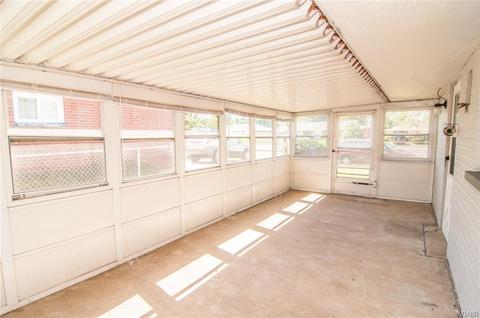 1863 W Stroop Rd, Dayton, OH 45439 photo 16