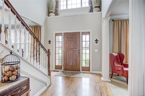 35 Millard Ct, Springboro, OH 45066 photo 2