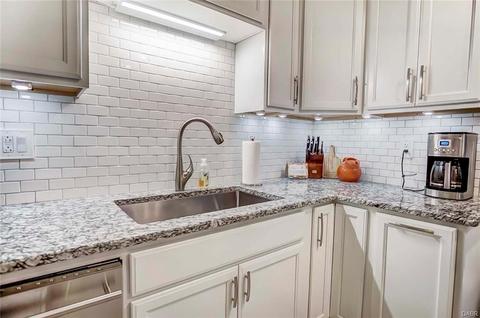 109 Napoleon Dr, Dayton, OH 45429 photo 9