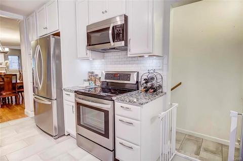 109 Napoleon Dr, Dayton, OH 45429 photo 8